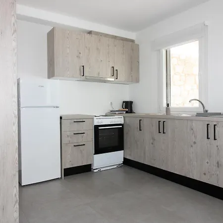 Daire Psaros Village *